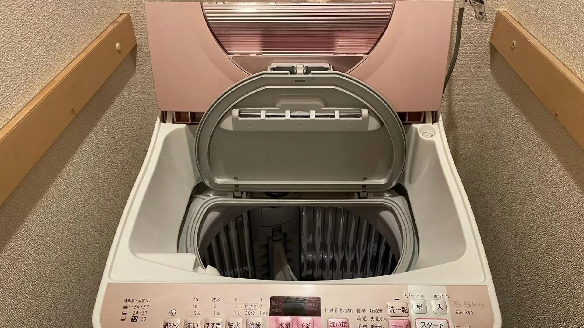شقة フューデイズコンドミニアム定山渓　302号室 سابورو 0*,